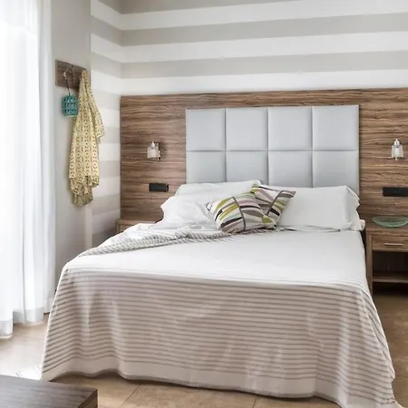 Hotel Amarcord 3*